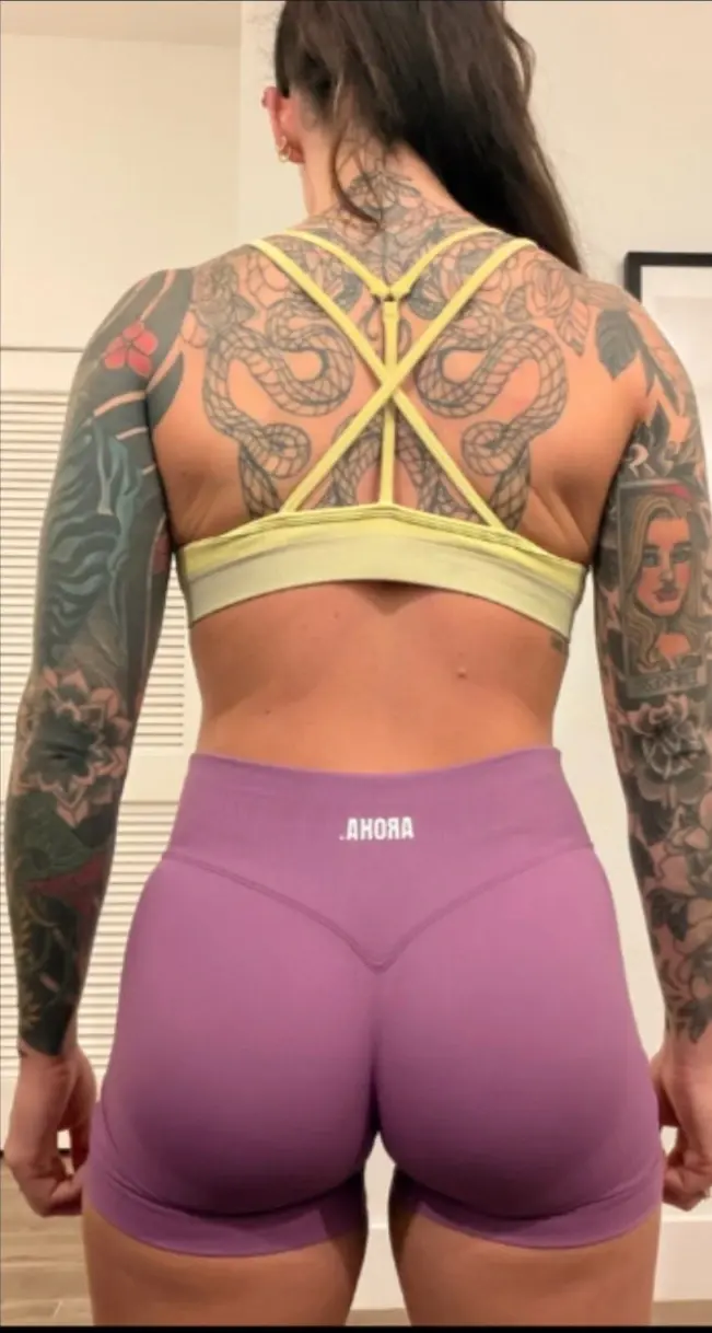 The same client’s rear view after four months of training